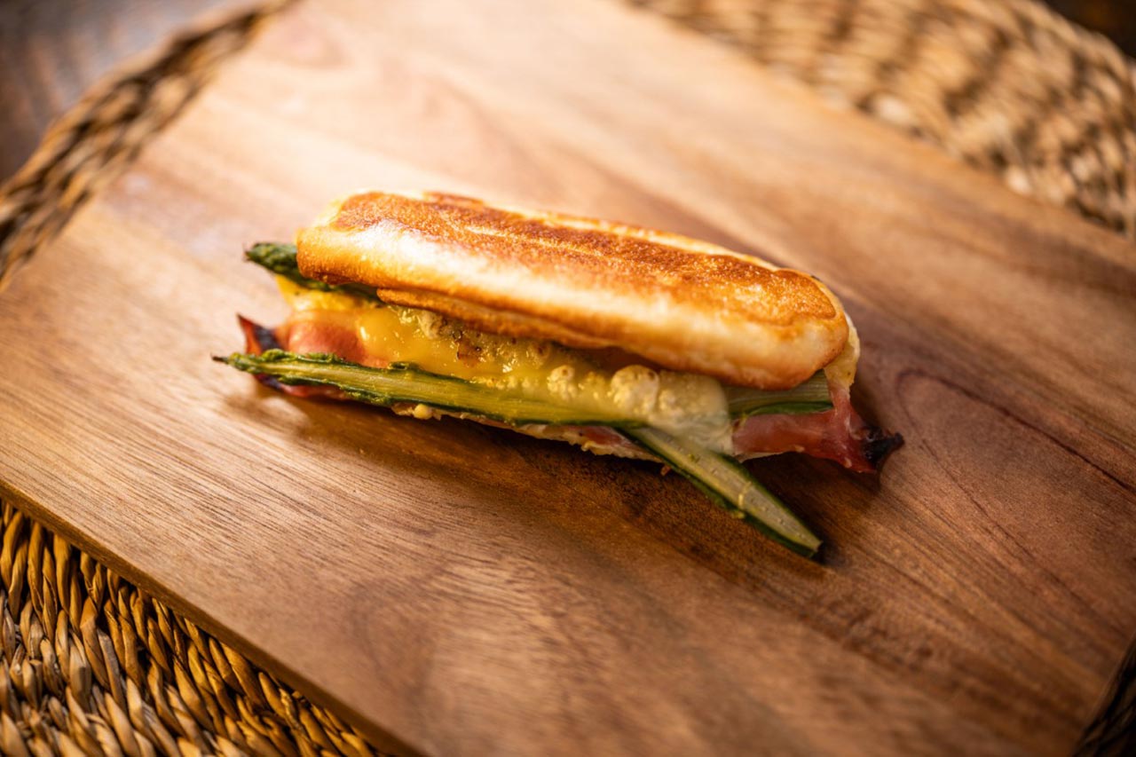 カルボナーラパニーニ